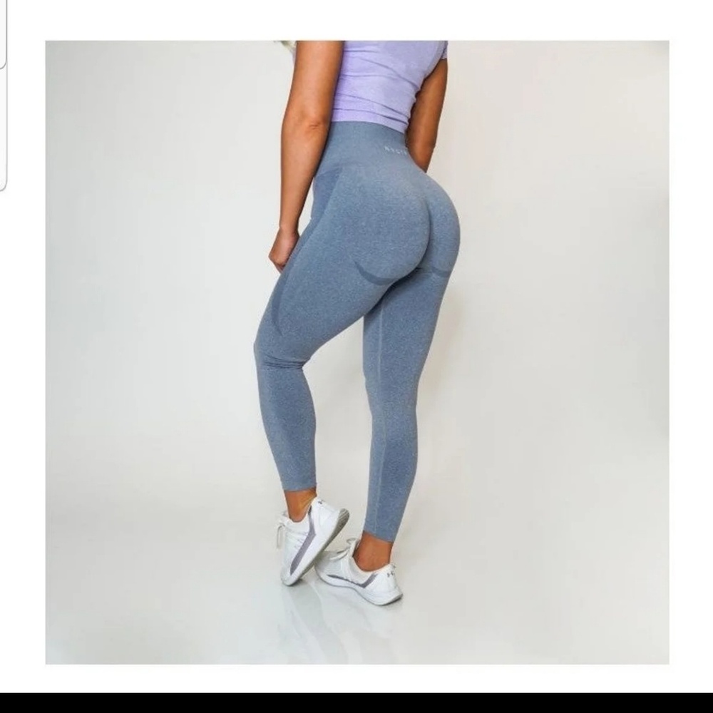 SOLD***** NVGTN seamless Leggings